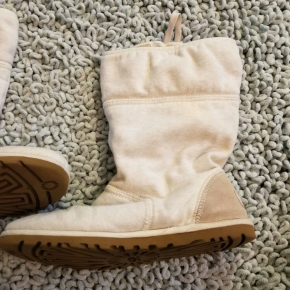 Sold ***Very Rare UGG Boots - Picture 3 of 4